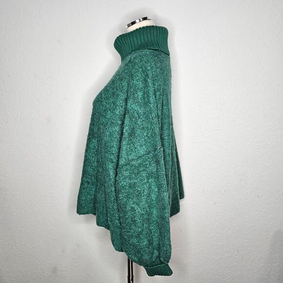 Free People Green Oversized Turtleneck Sweater Cozy Slouchy Chunky Knit NWOT Sm - Picture 4 of 8